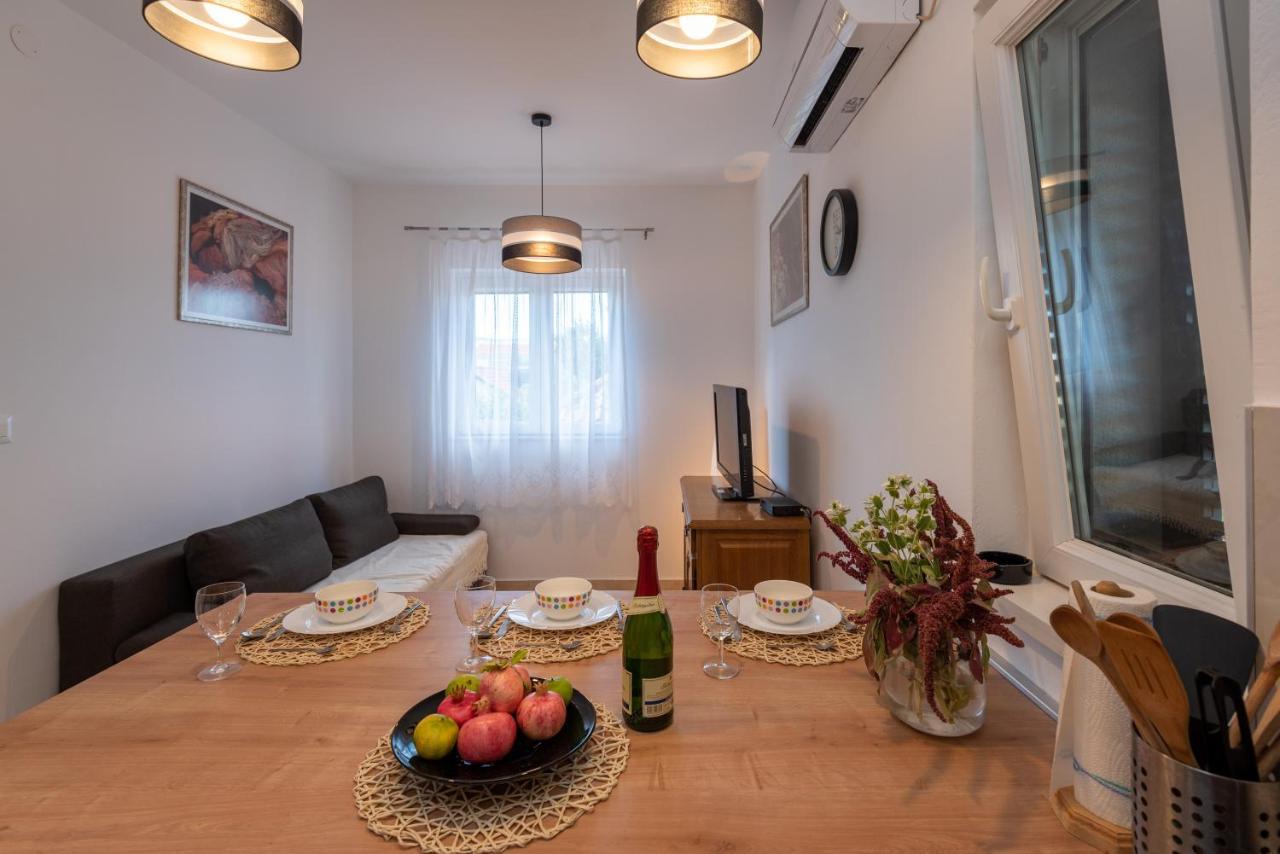 Tribalj Apartman Tribunj מראה חיצוני תמונה