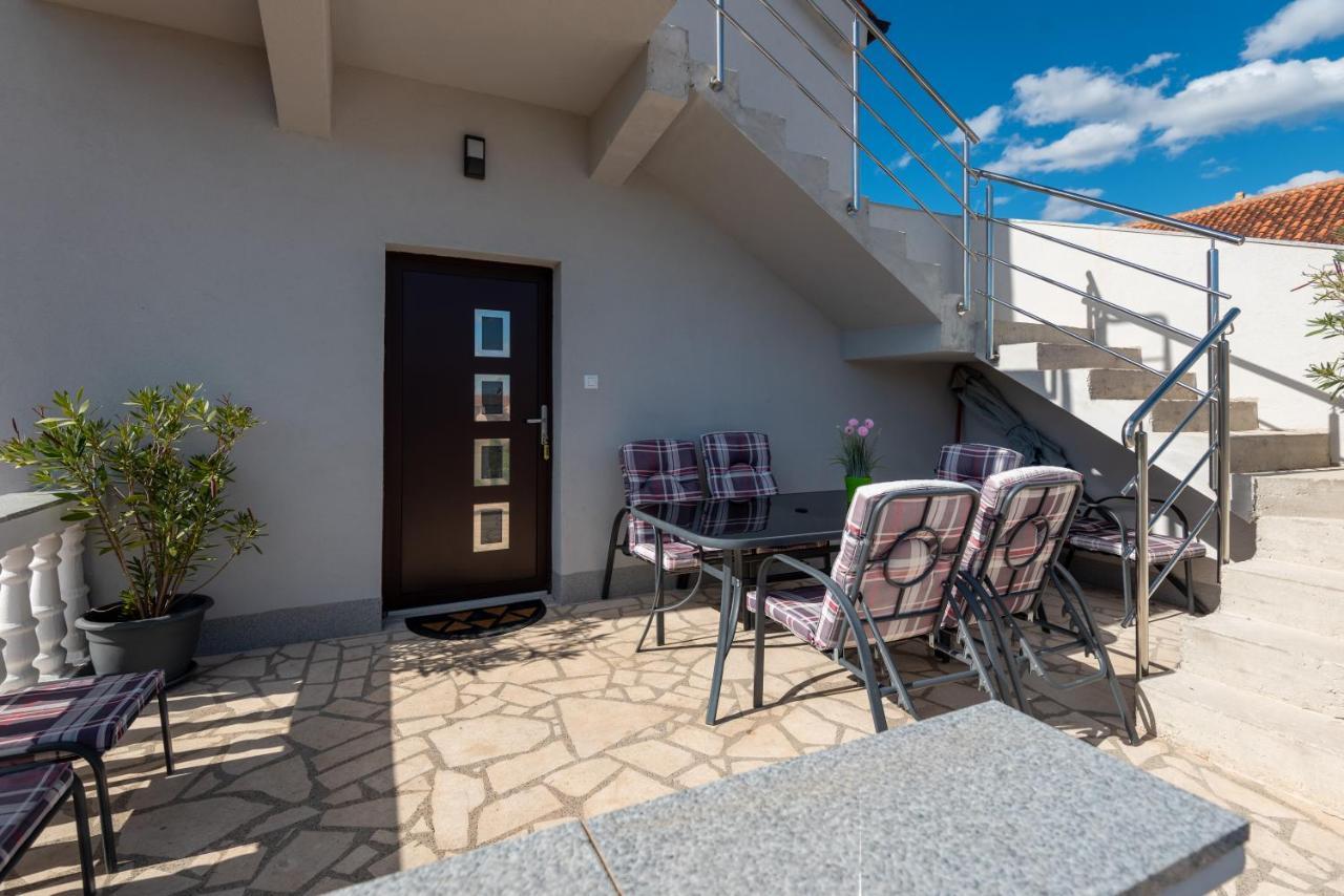 Tribalj Apartman Tribunj מראה חיצוני תמונה