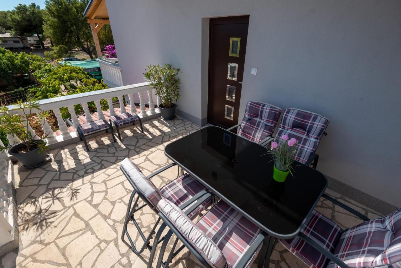 Tribalj Apartman Tribunj מראה חיצוני תמונה